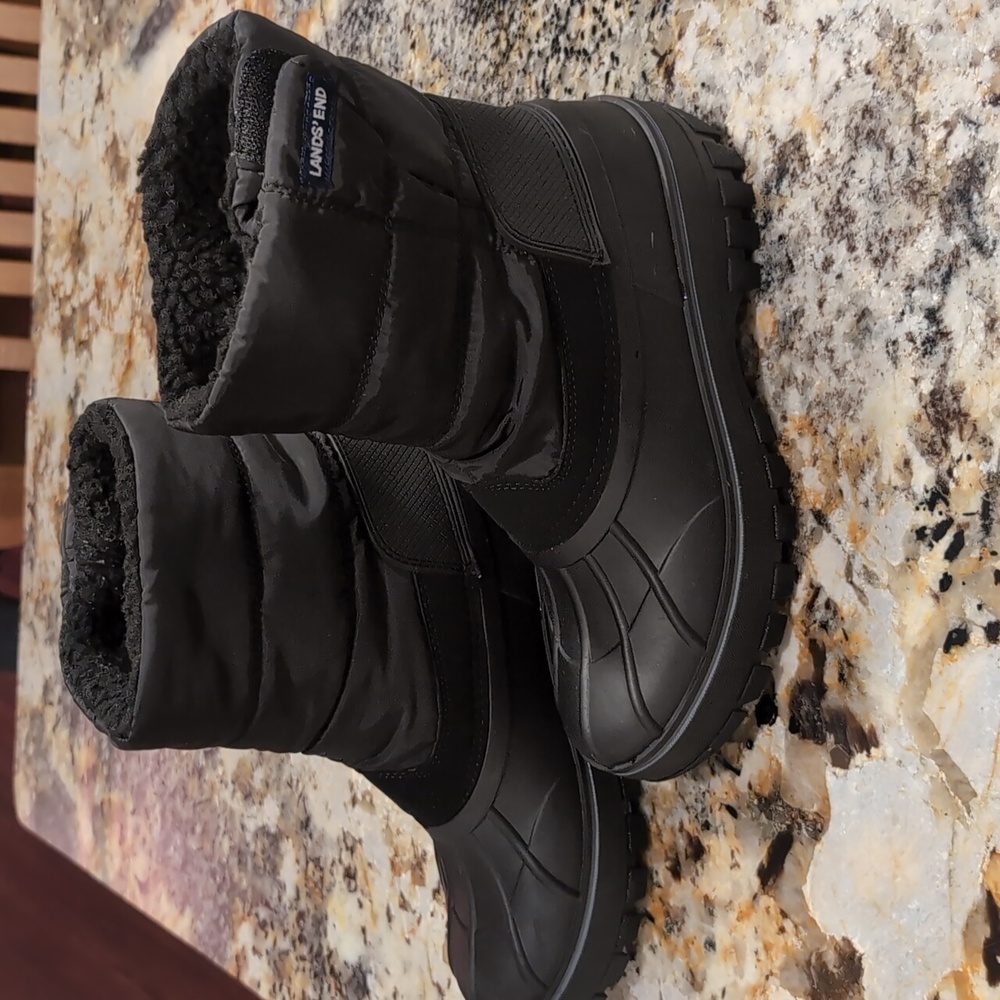 Lands End Water Resistant Insulated Boots - Picture 2 of 4